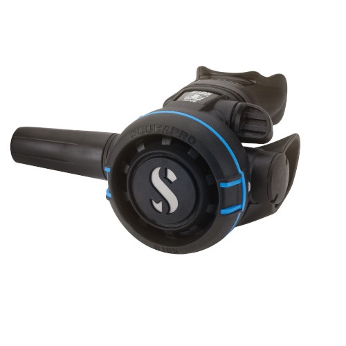 Sammenlign Scubapro R105 og G260 regulatorer. Lær om egenskaper, ytelse og anbefalinger for nybegynnere og tekniske dykkere. Finn din ideelle regulator.
